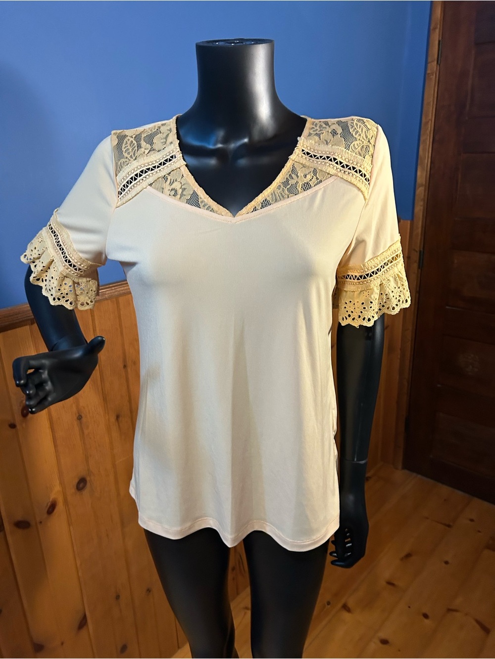 Karl Lagerfeld Lace Yoke Short Sleeve Top in Butter Yellow. Like new.